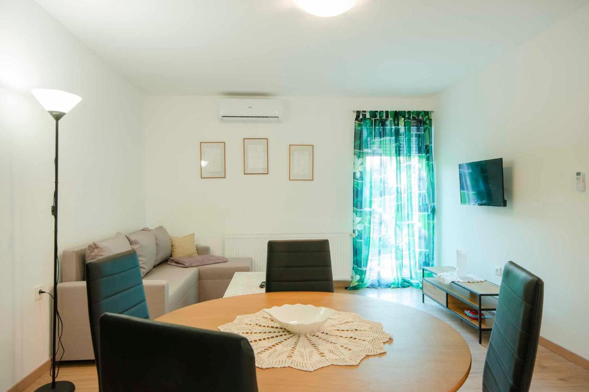 Apartment Nina Слуни Экстерьер фото